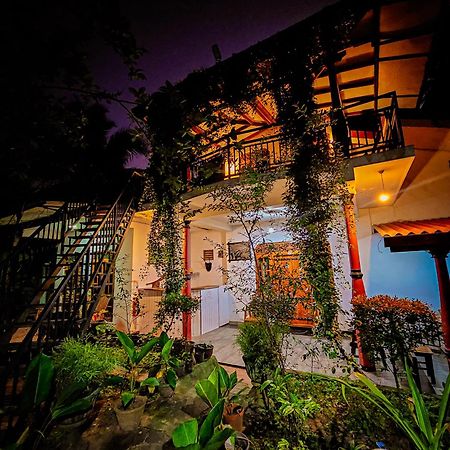 Dinesh Safari Homestay Удавалаве Екстериор снимка