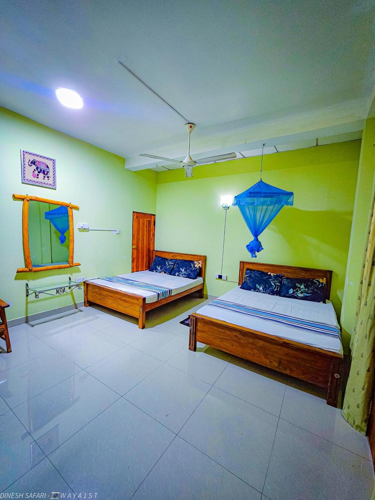 Dinesh Safari Homestay Удавалаве Екстериор снимка