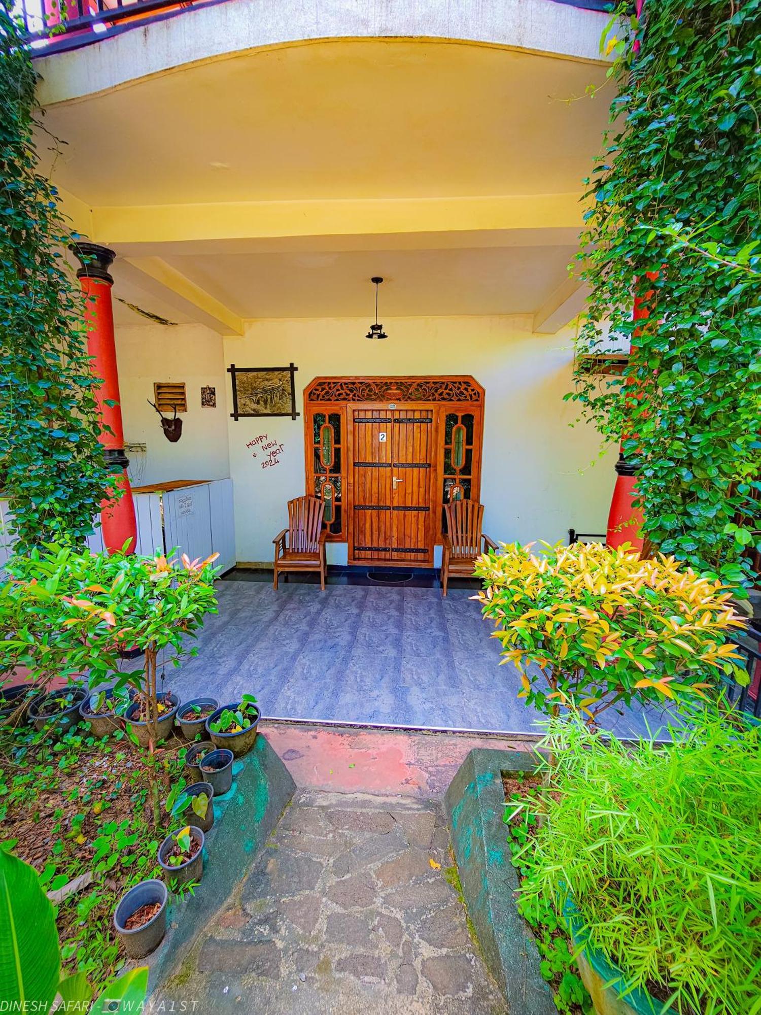 Dinesh Safari Homestay Удавалаве Екстериор снимка