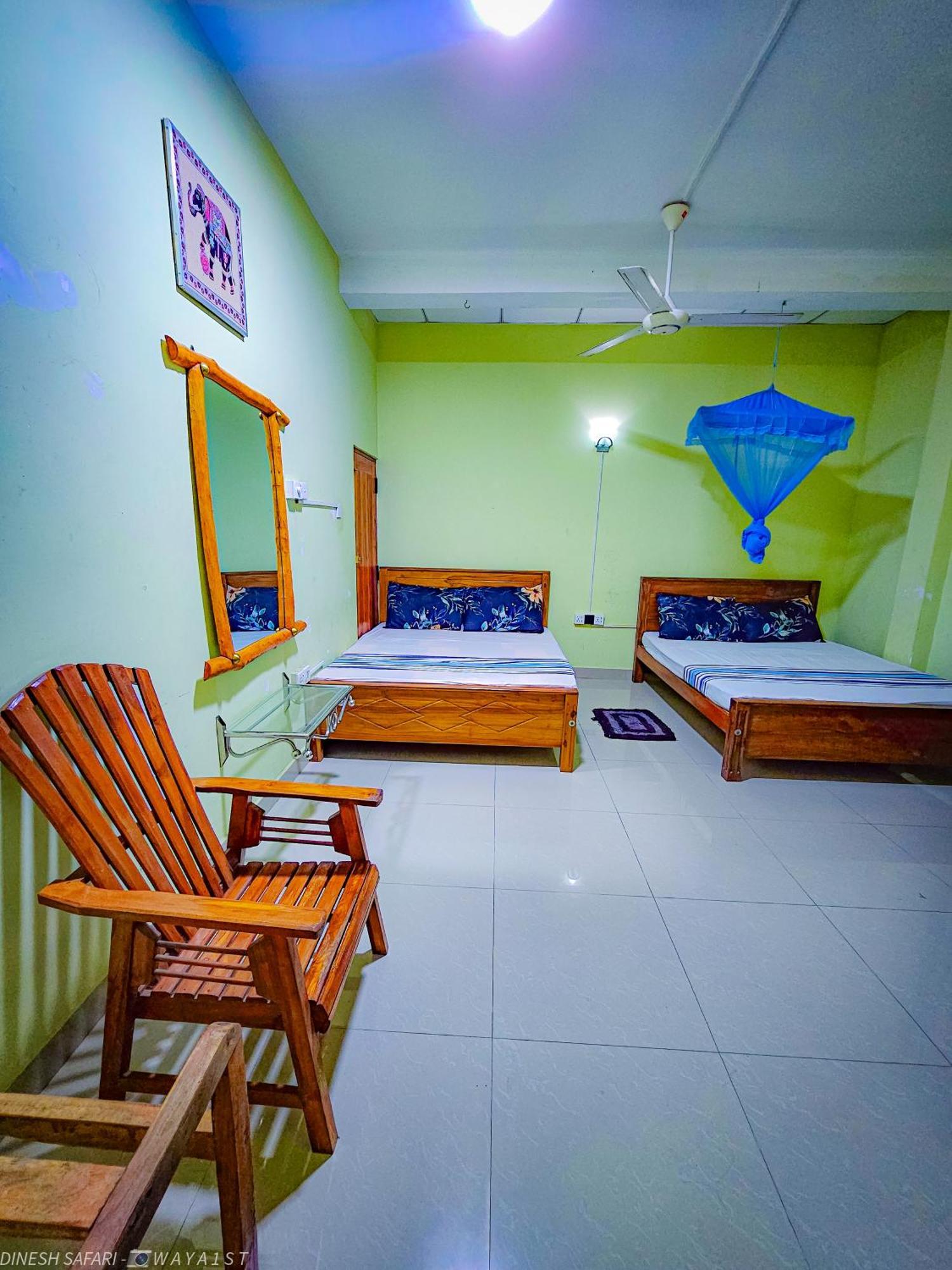 Dinesh Safari Homestay Удавалаве Екстериор снимка