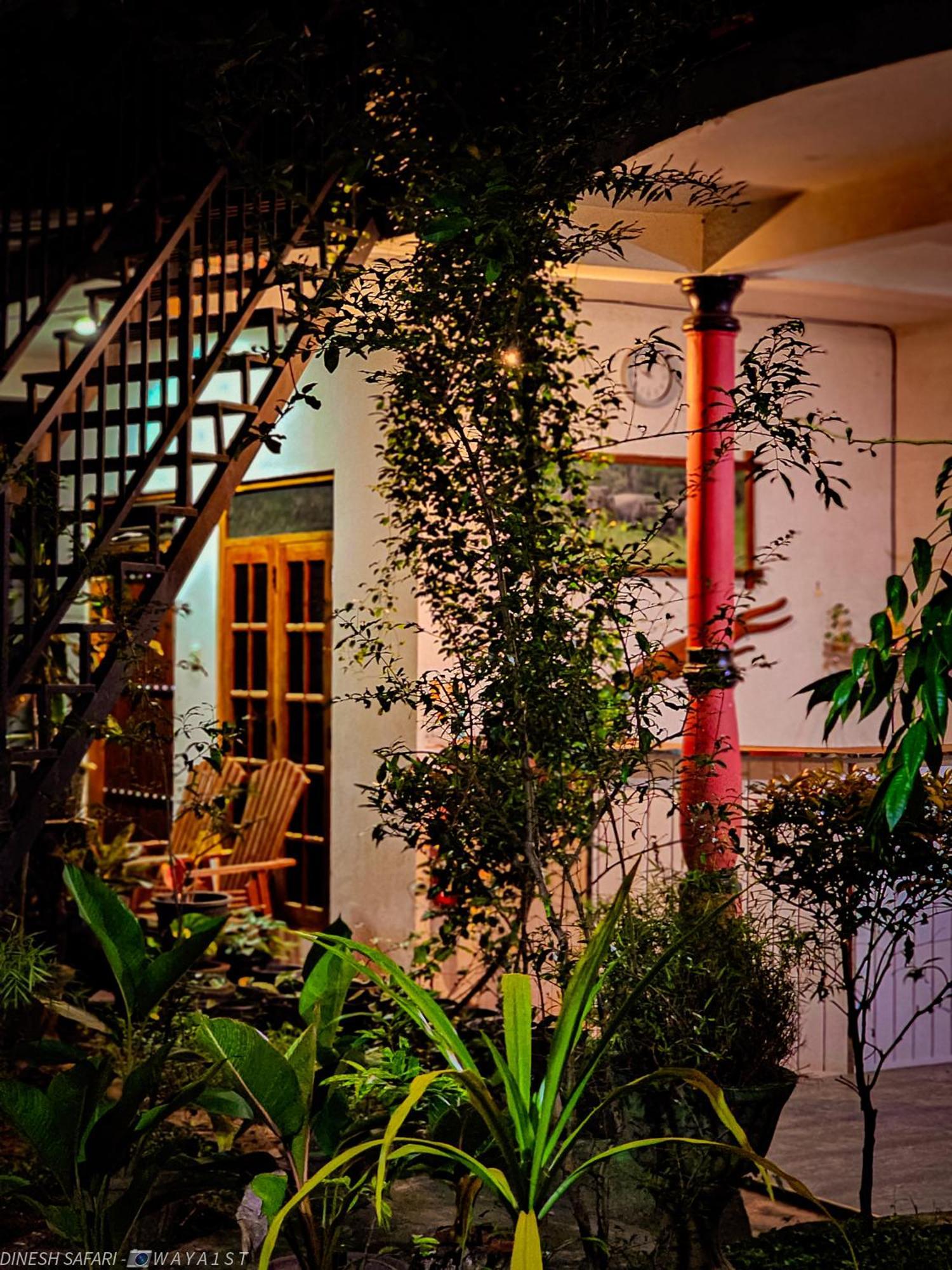 Dinesh Safari Homestay Удавалаве Екстериор снимка